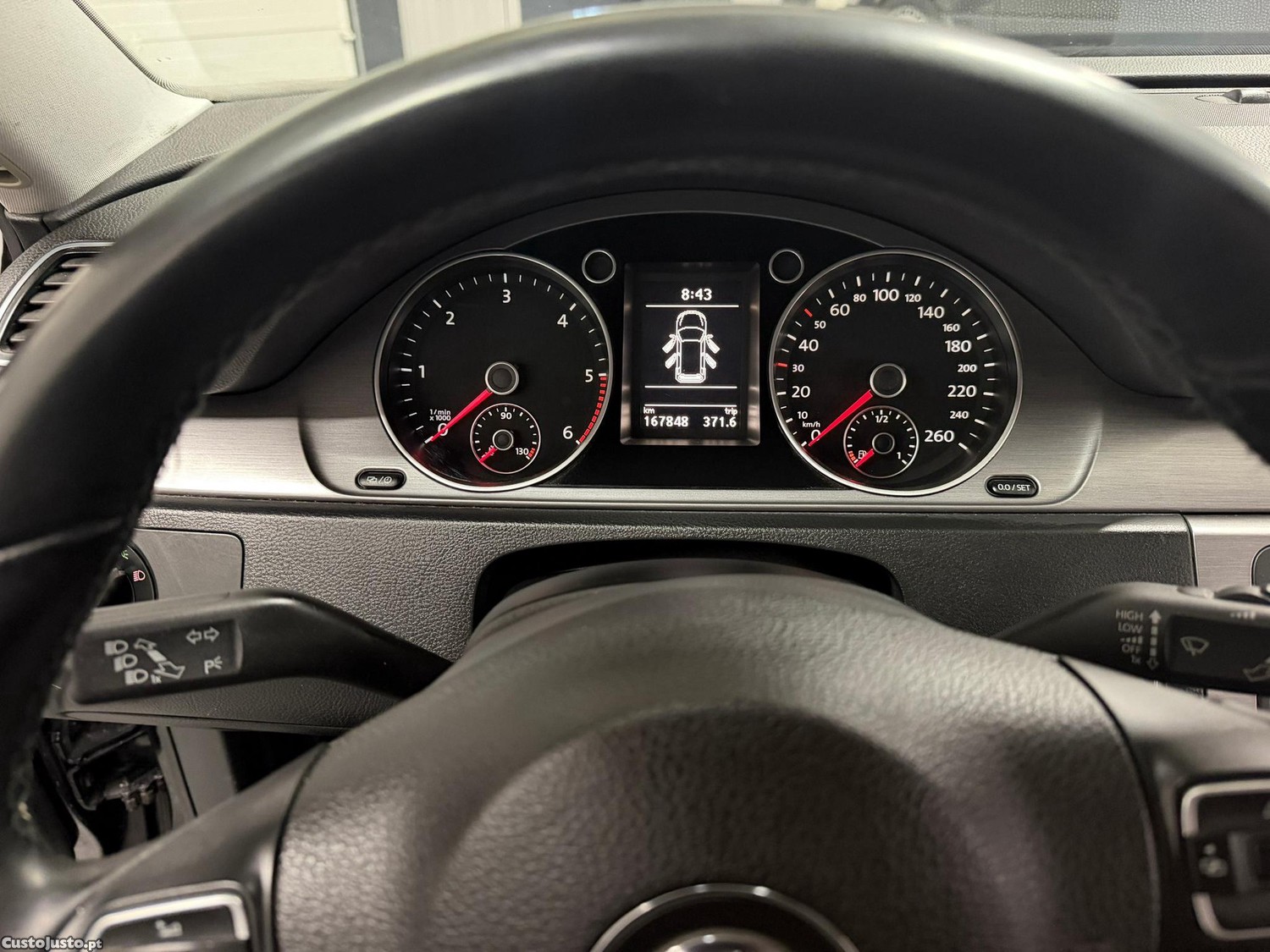 Volkswagen Passat 1.6 TDI Confortline — fotografia 17