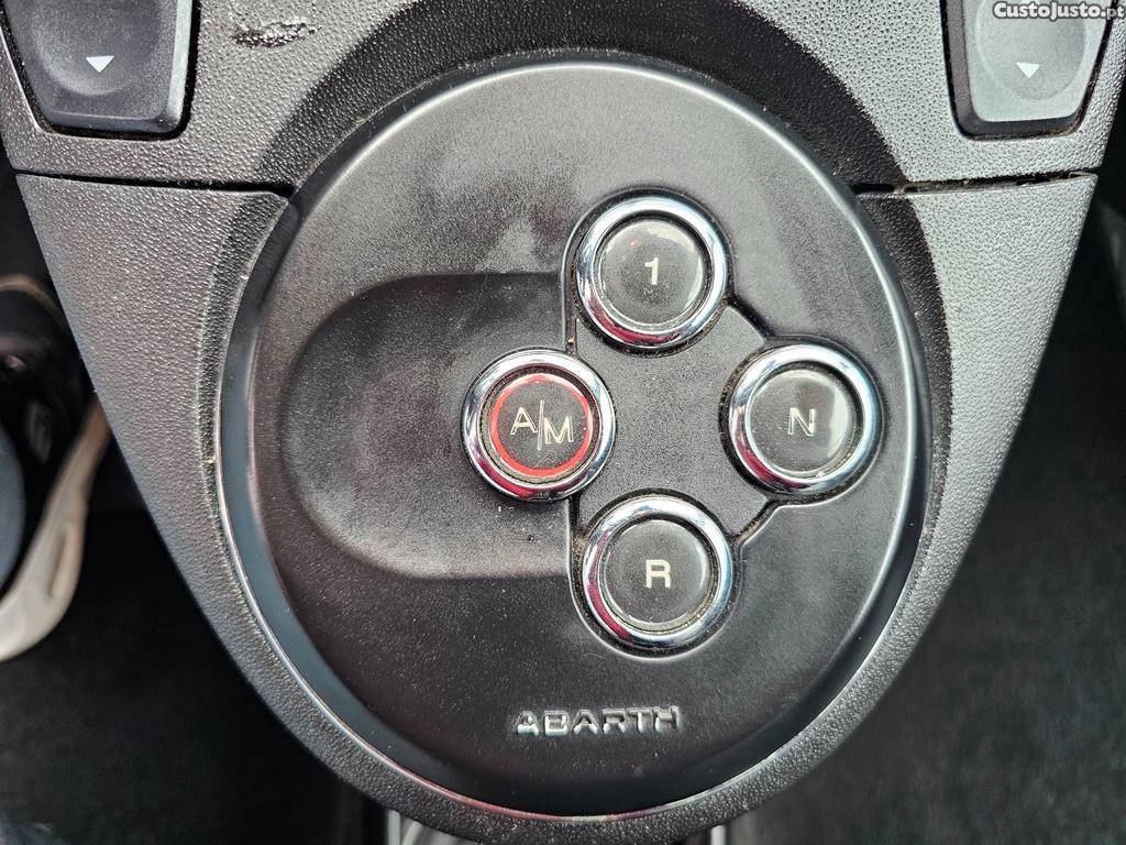 Abarth 500 CAbrio 1.4Tjet 140cv CX/Auto 05/2012 — fotografia 8