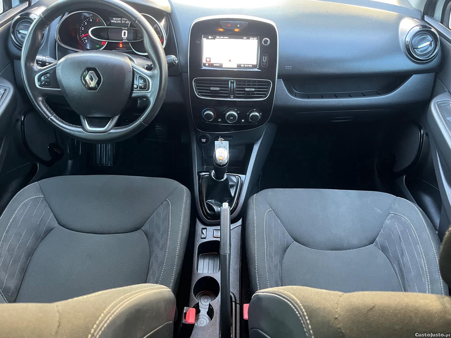 Renault Clio 1.5 DCI Limited Edition — fotografia 6