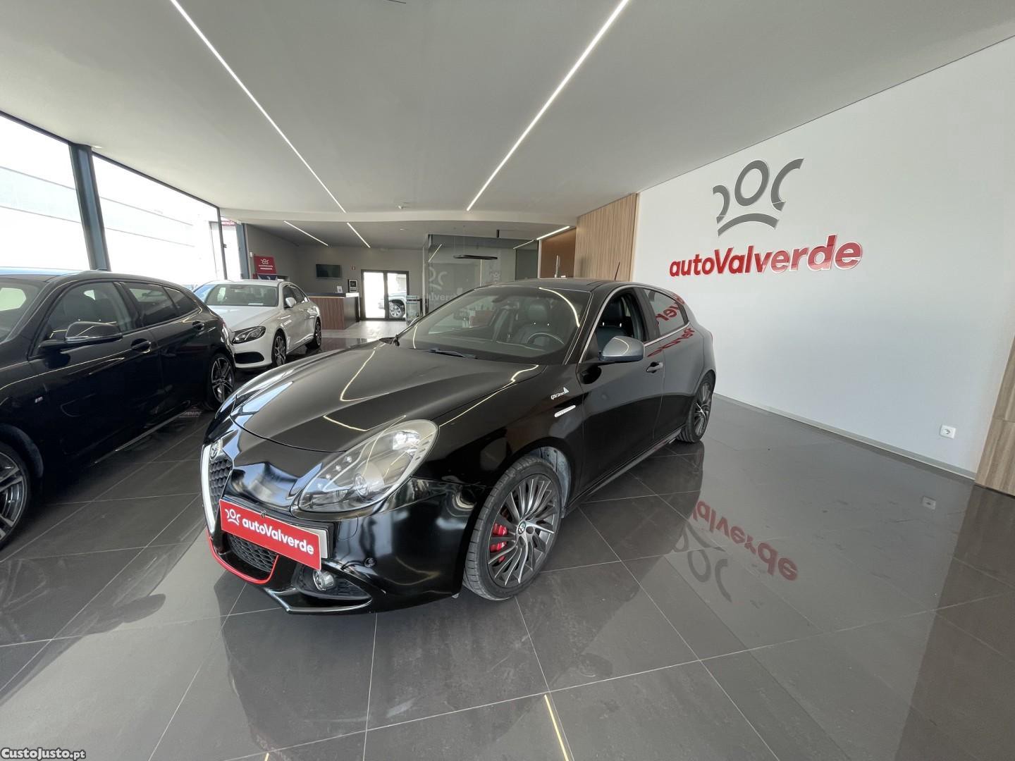 Alfa Romeo Giulietta 2.0 JTDm Exclusive J18 — photo 2