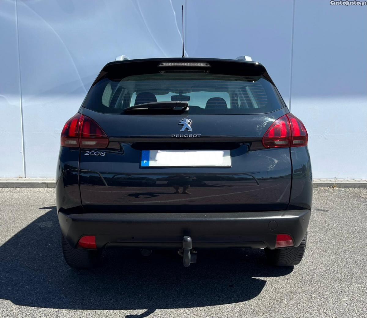 Peugeot 2008 1.5 BlueHDI Active — fotografia 4