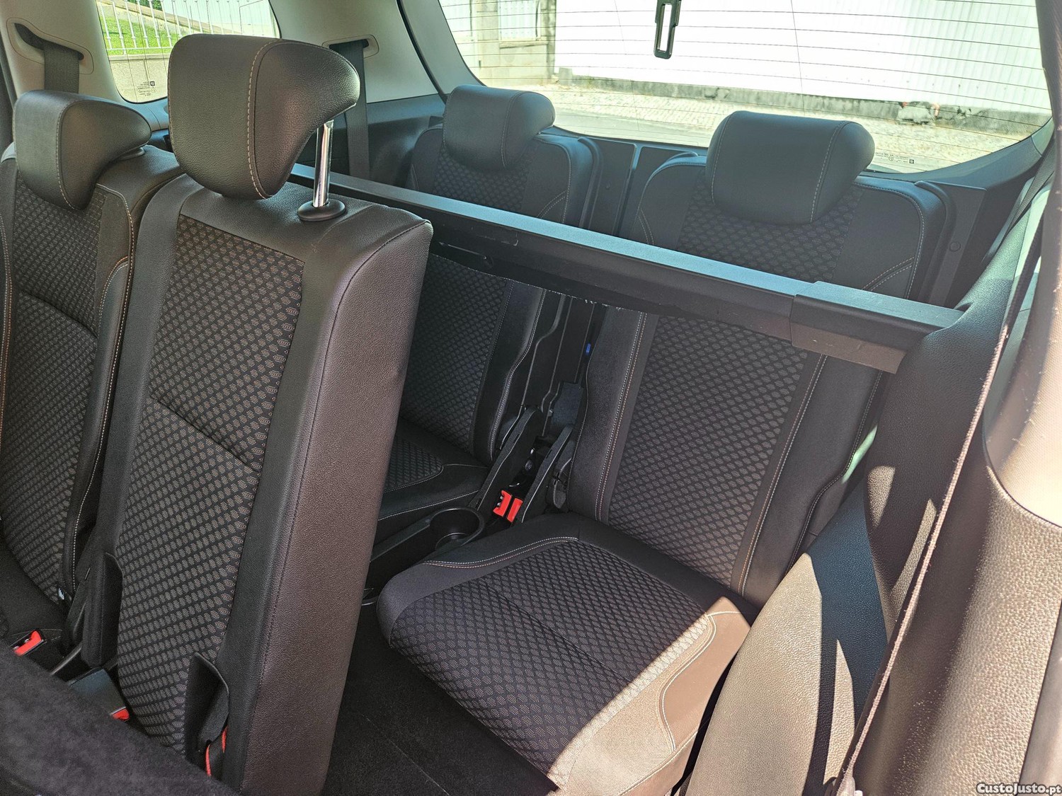 Opel Zafira Tourer 1.6 CDTI 7 LUGARES — fotografia 4