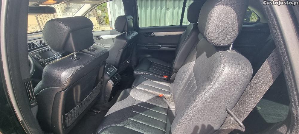 Mercedes-Benz R 320 CDI — fotografia 3