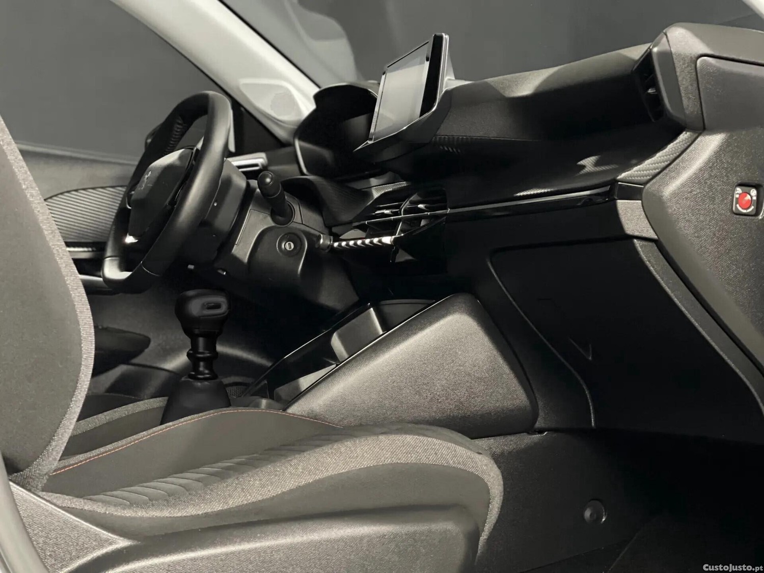 Peugeot 208 1.2 PureTech Active — fotografia 10