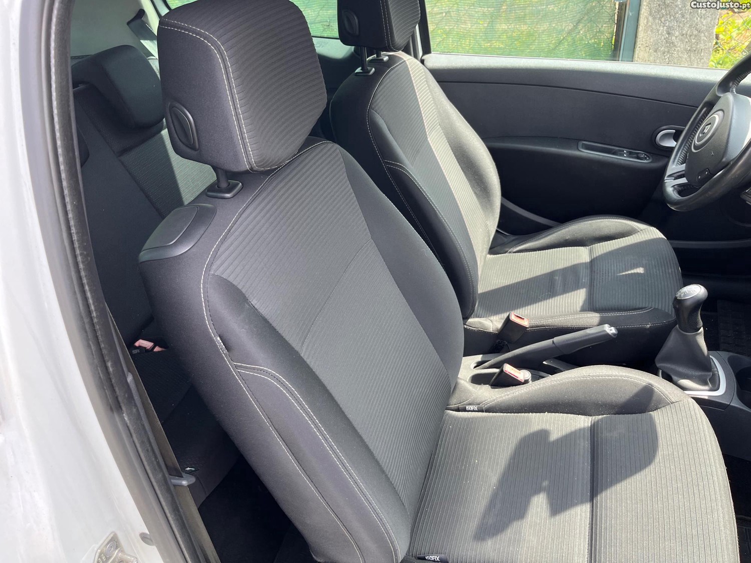 Renault Clio Citadino — fotografia 7