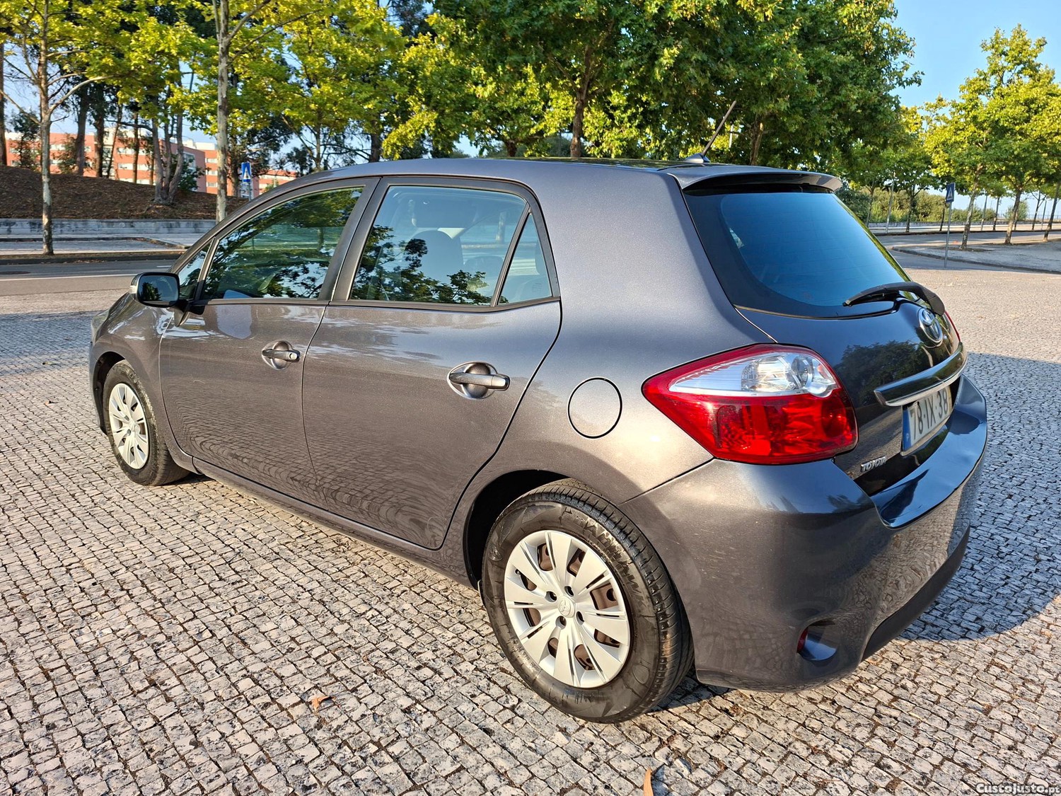 Toyota Auris 1.4D-4D Impecável — fotografia 7