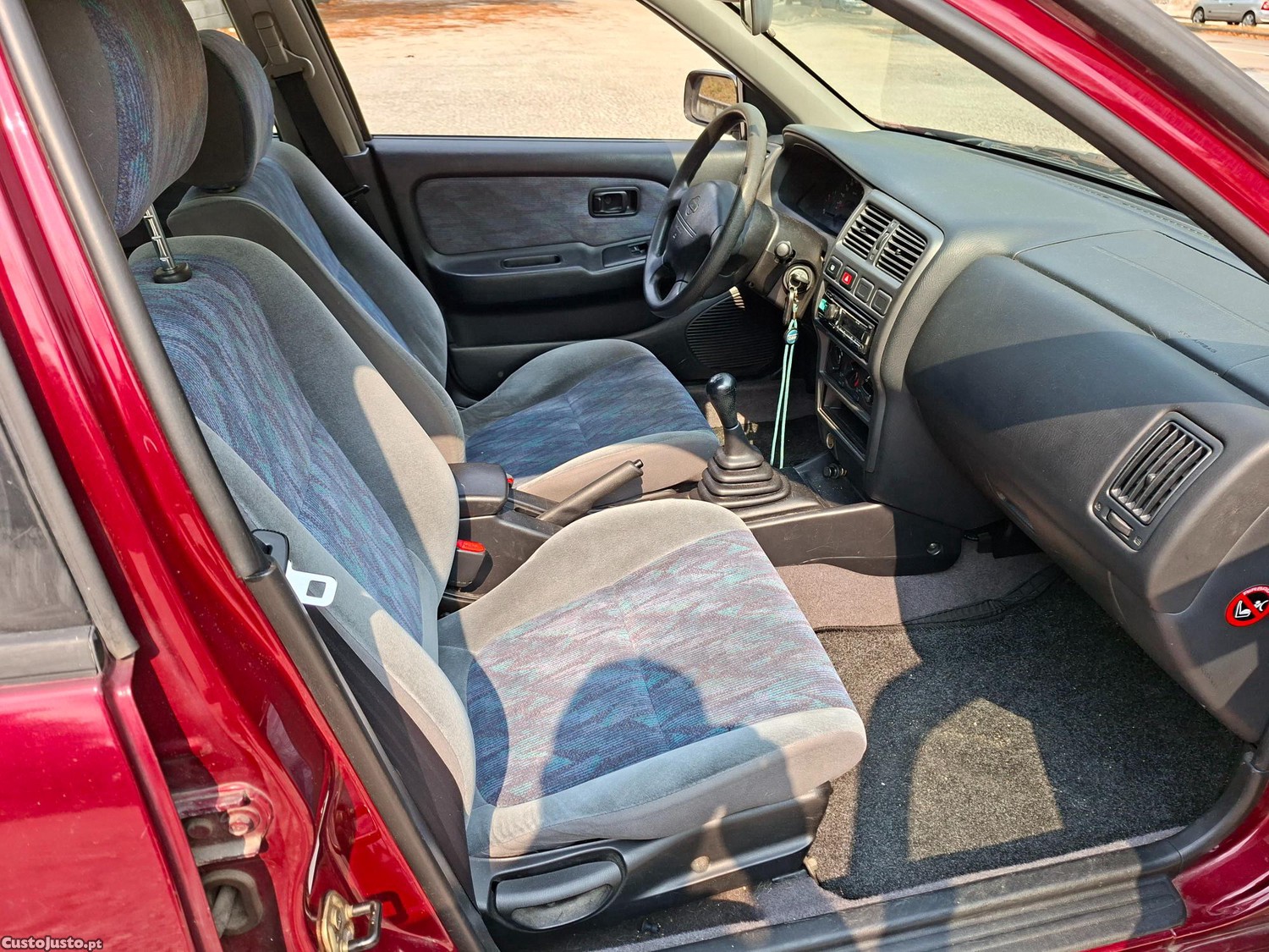 Nissan Almera 1.4SR 16V 1DONO — fotografia 3