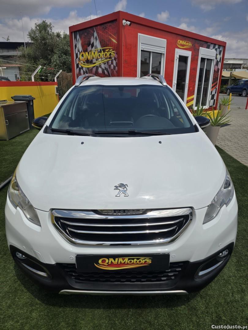 Peugeot 2008 1.2 PureTech Allure — fotografia 17