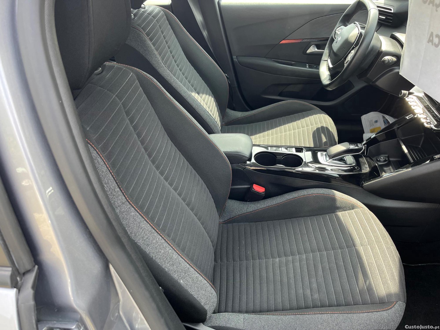 Peugeot 208 Elétrico — fotografia 5