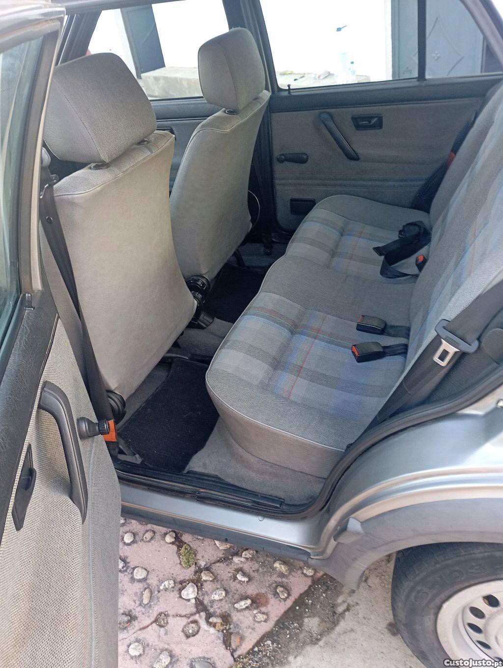Volkswagen Golf 1.3 — fotografia 5