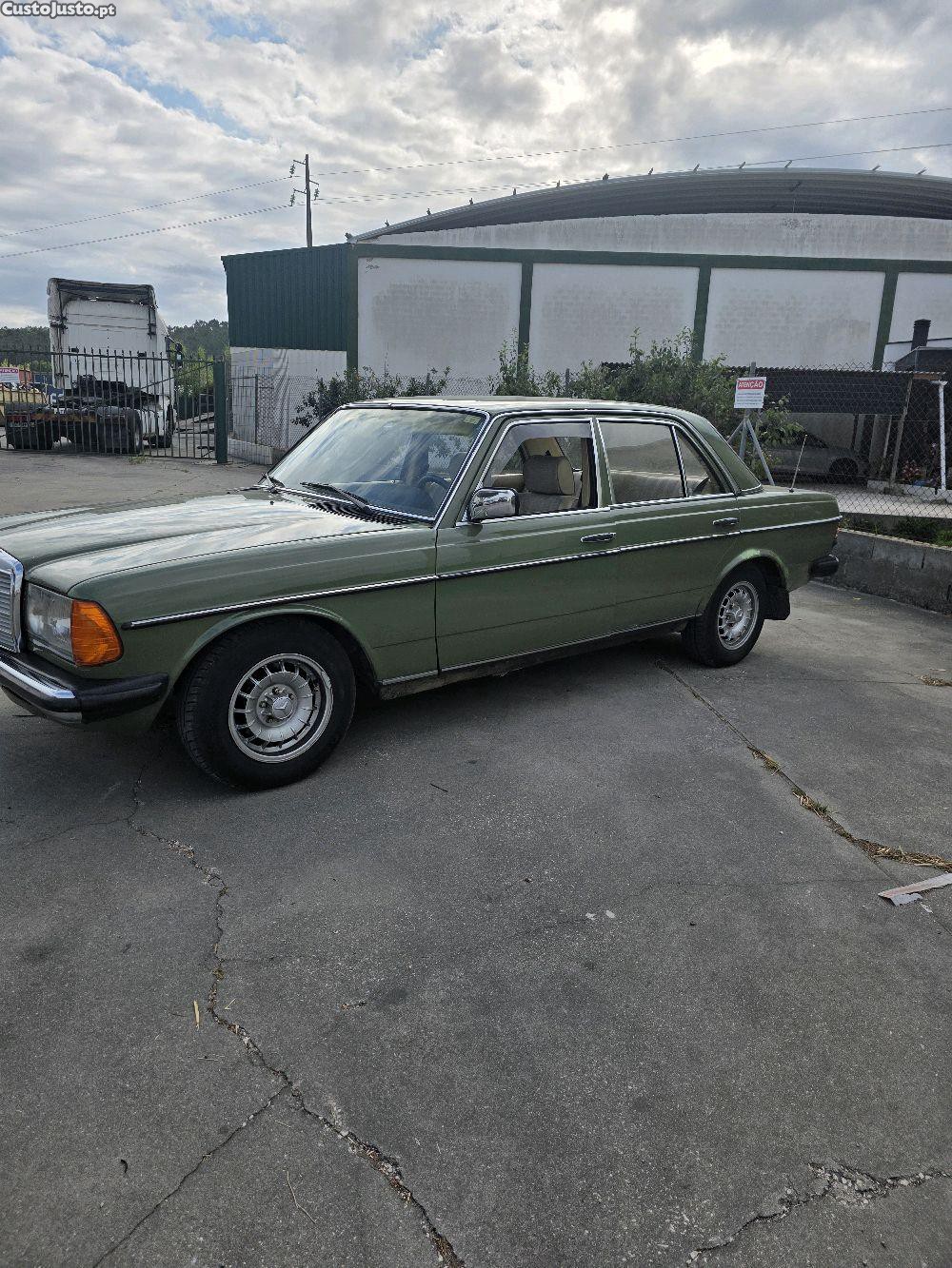 Mercedes-Benz 300 W123 — fotografia 6