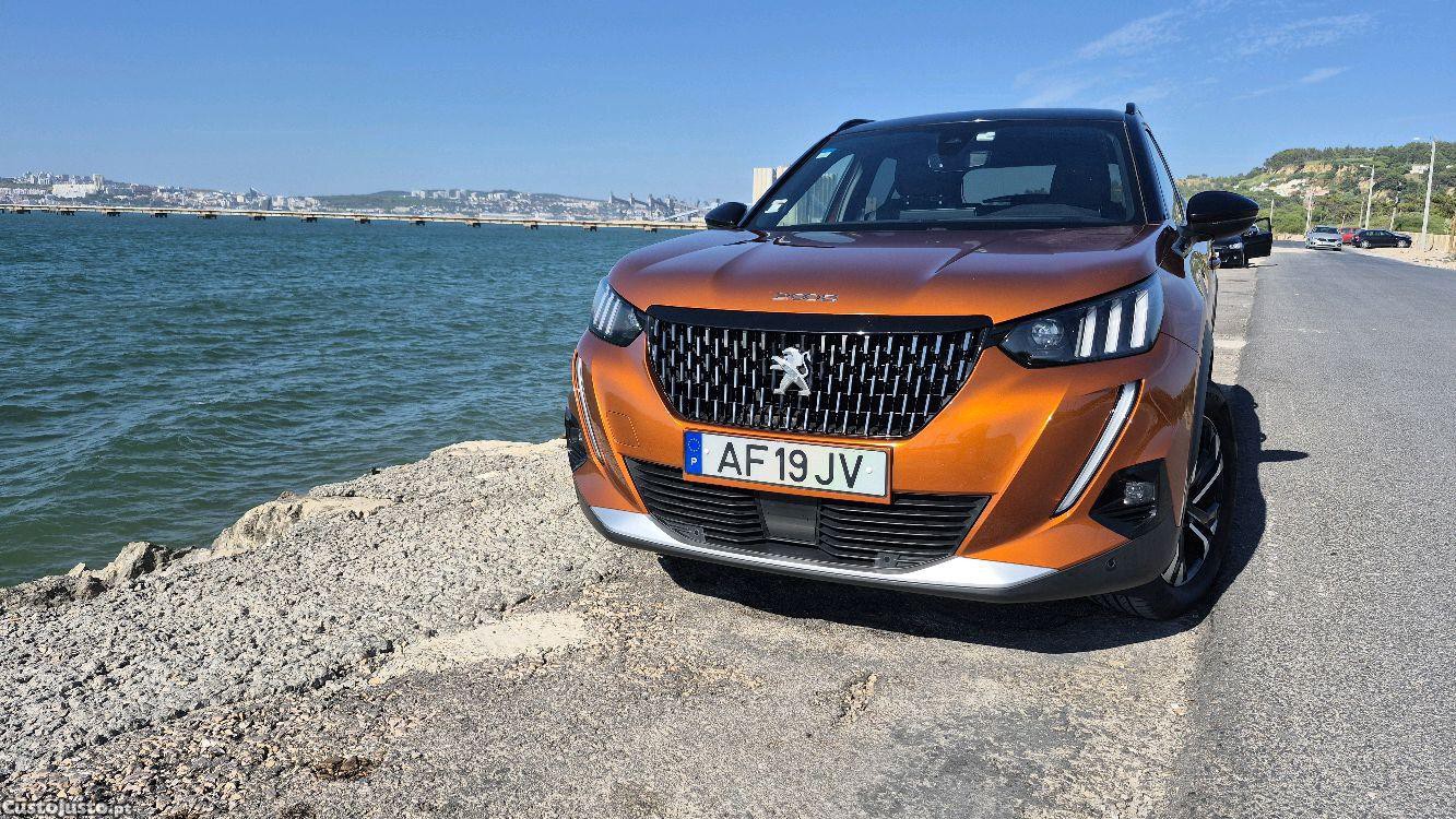 Peugeot 2008 GT — fotografia 11