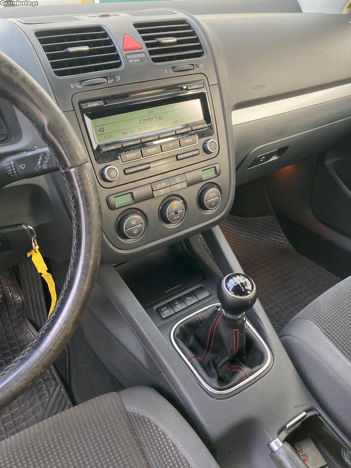 Volkswagen Golf 1.9 TDI Blue Motion — fotografia 4