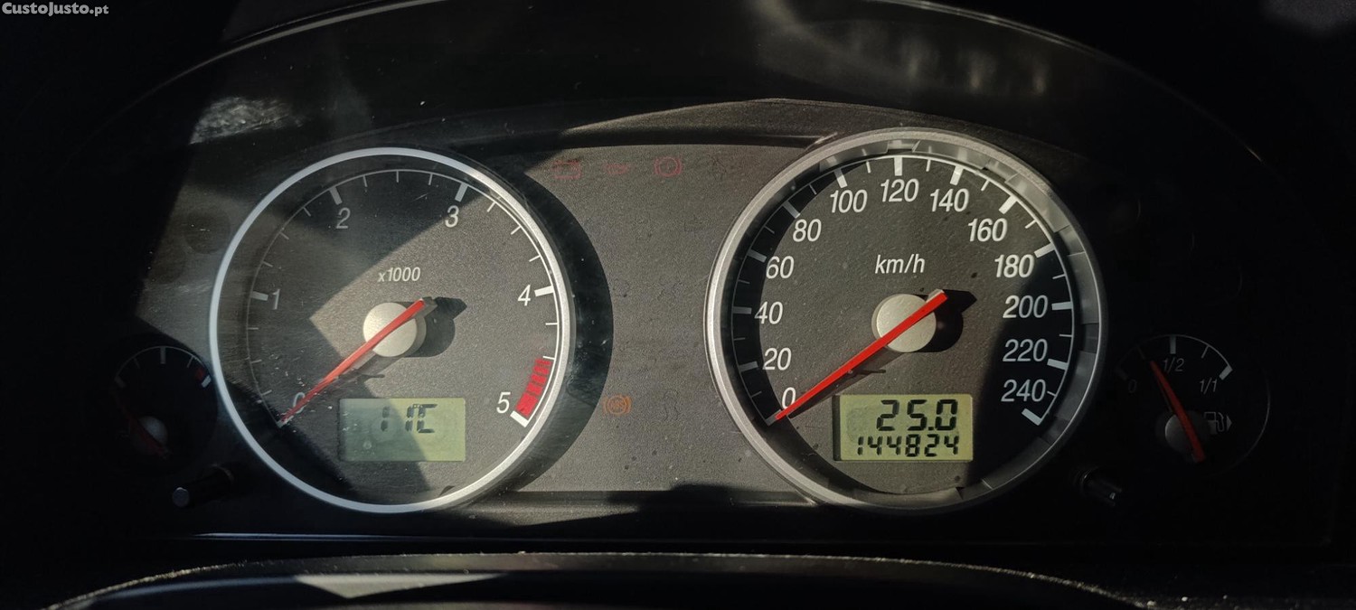 Ford Mondeo 2.0 Ghia - 02 foto 4