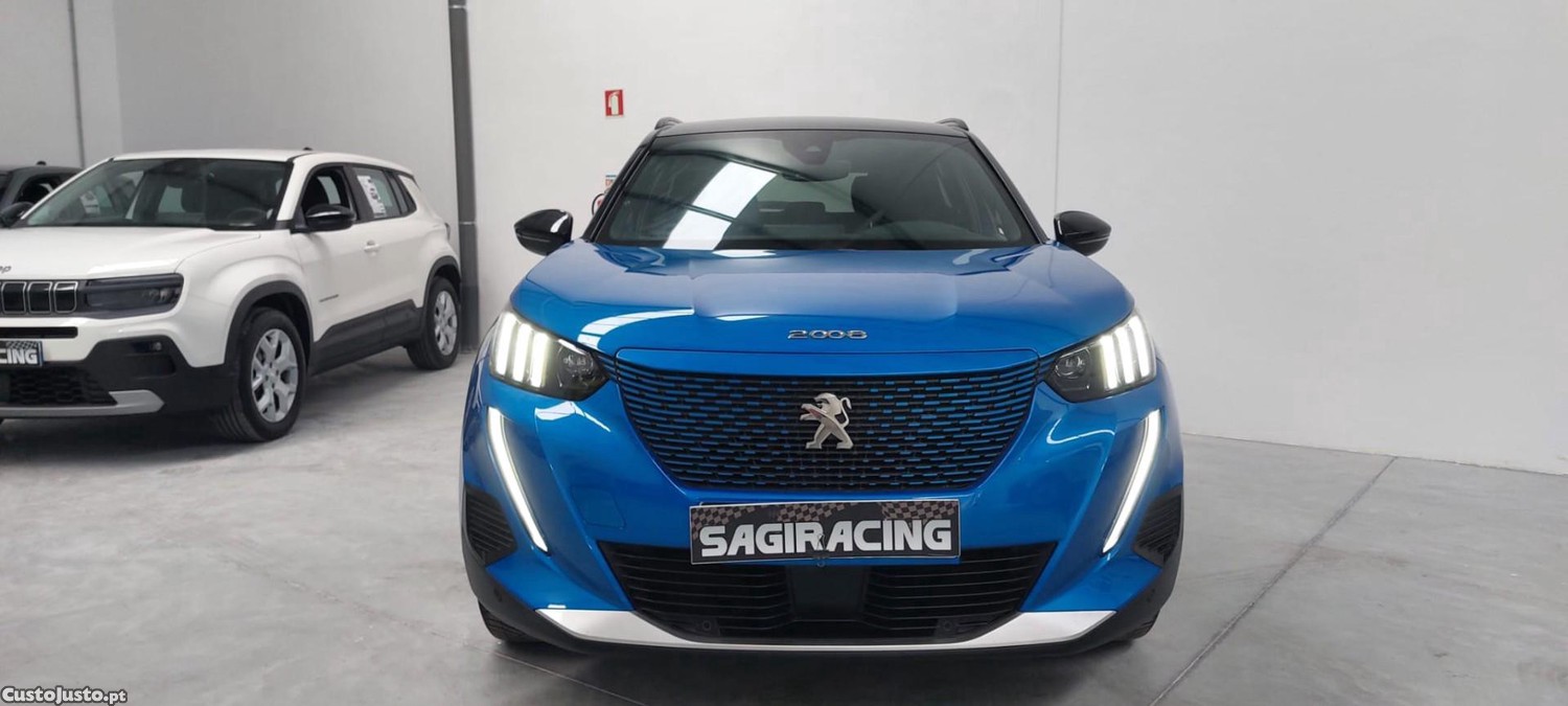 Peugeot e-2008 50 kWh GT — fotografia 11
