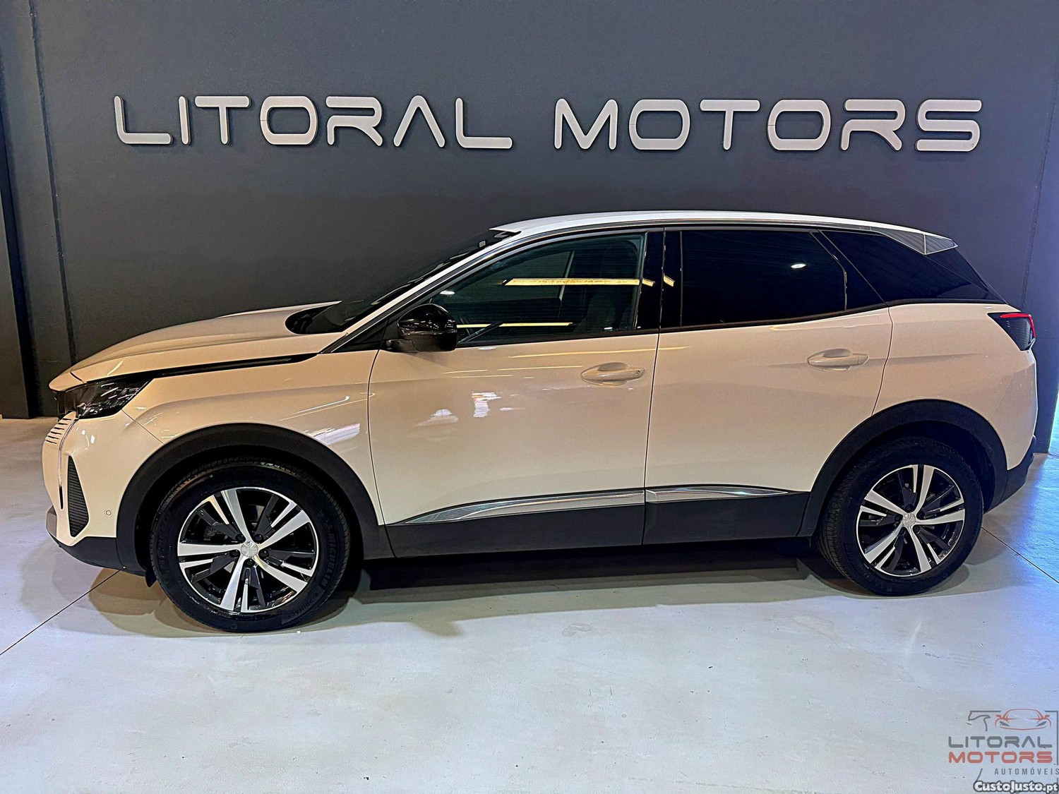 Peugeot 3008 1.2 PureTech Allure Pack EAT8 — fotografia 20