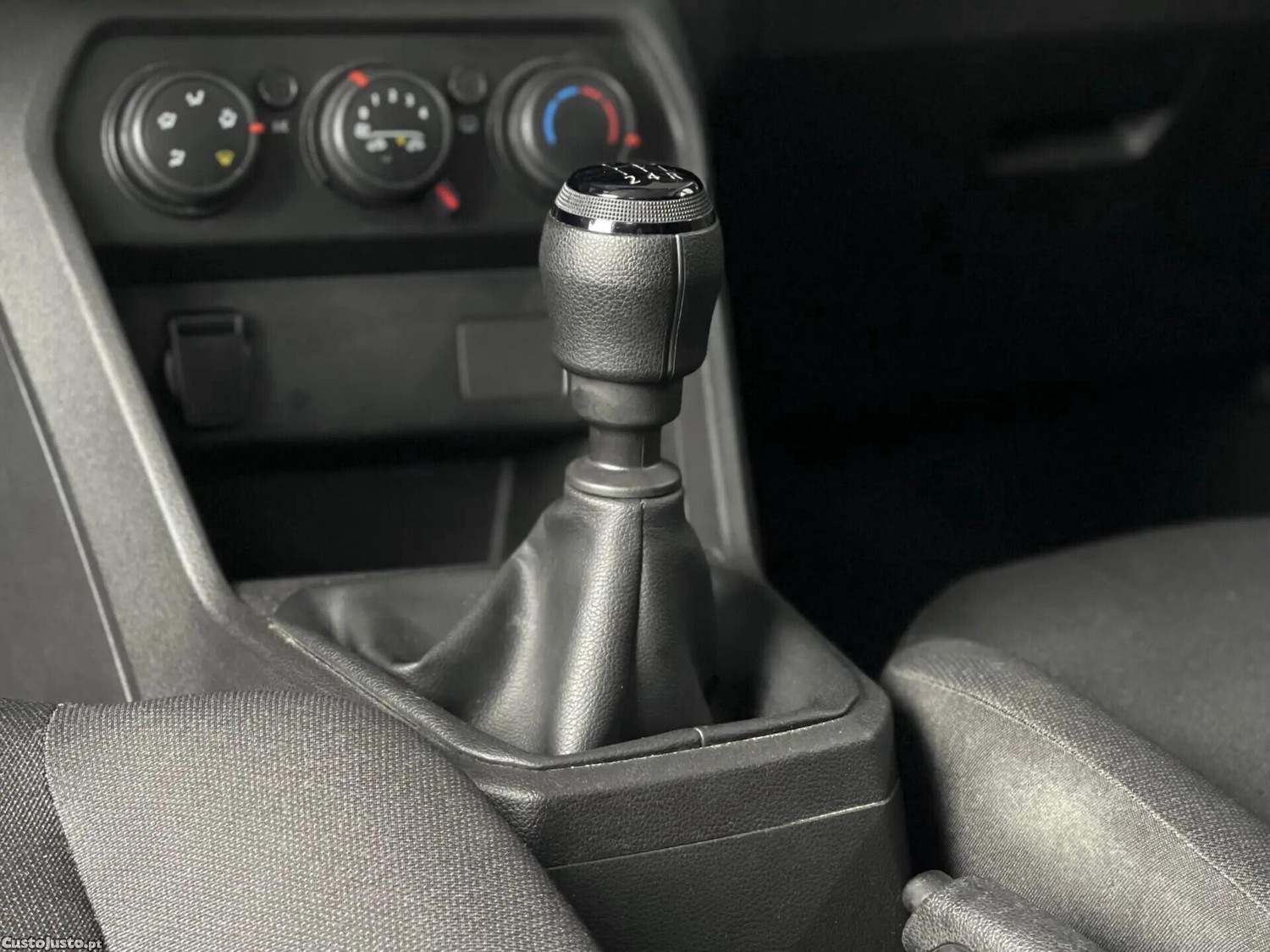 Dacia Sandero 1.0 SCe Essential — fotografia 6