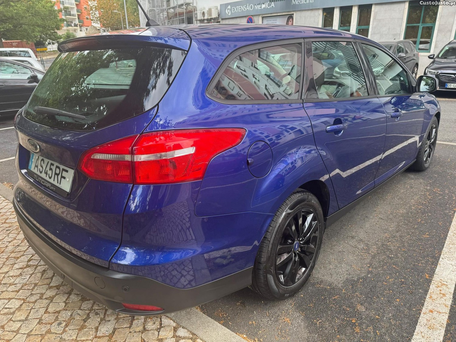Ford Focus SW 1.5 EcoBlue S&S TITANIUM — fotografia 20