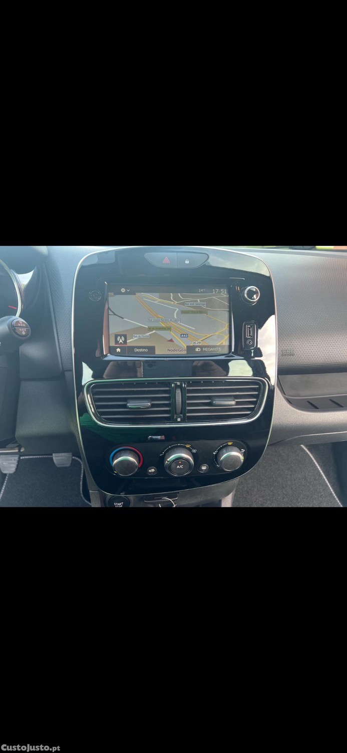 Renault Clio BOSE 2019 — fotografia 3