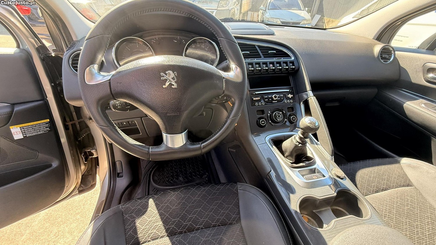 Peugeot 3008 1.6 HDI de 2014 — fotografia 5