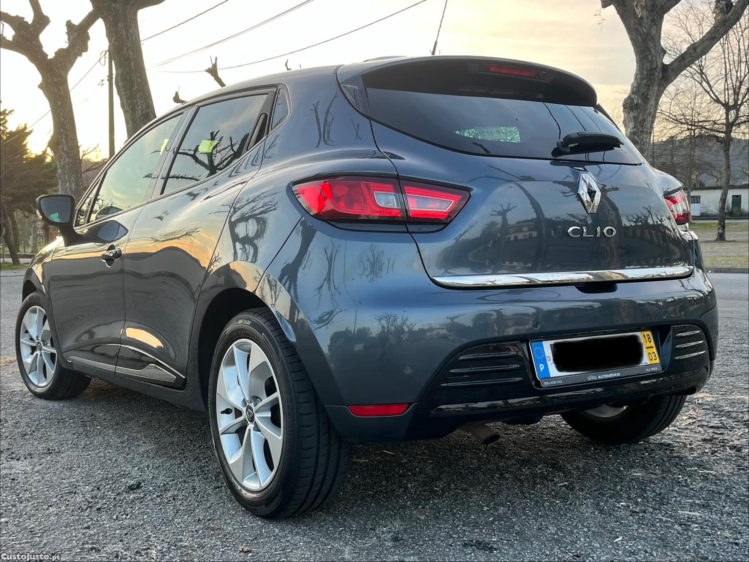Renault Clio 0.9 TCE Limited Edition — fotografia 9