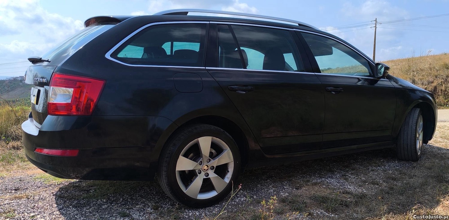 Skoda Octavia Break 1.6 Tdi — fotografia 7