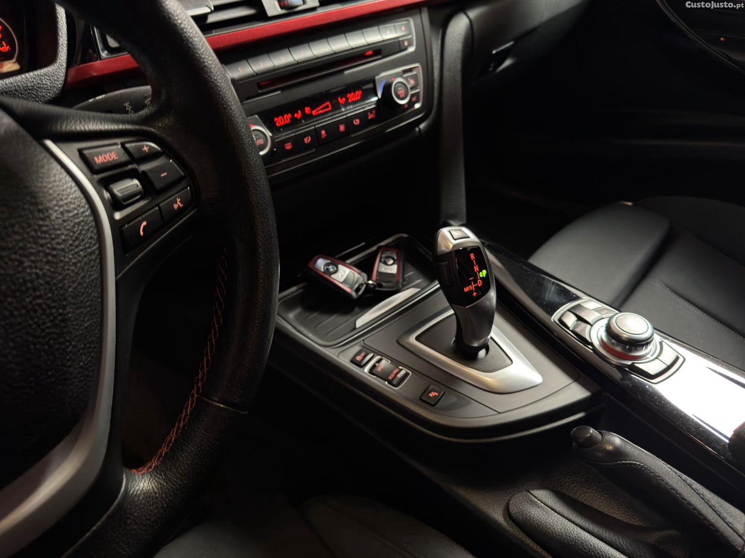 BMW 318 D F30 SPORT — fotografia 3