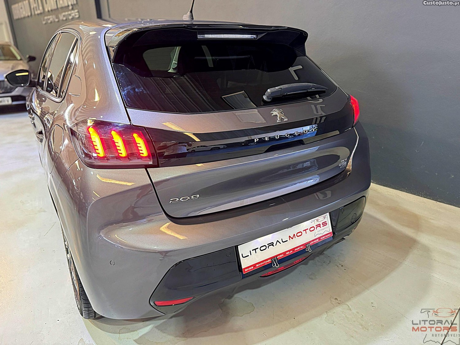 Peugeot 208 1.2 PureTech GT EAT8 — fotografia 17