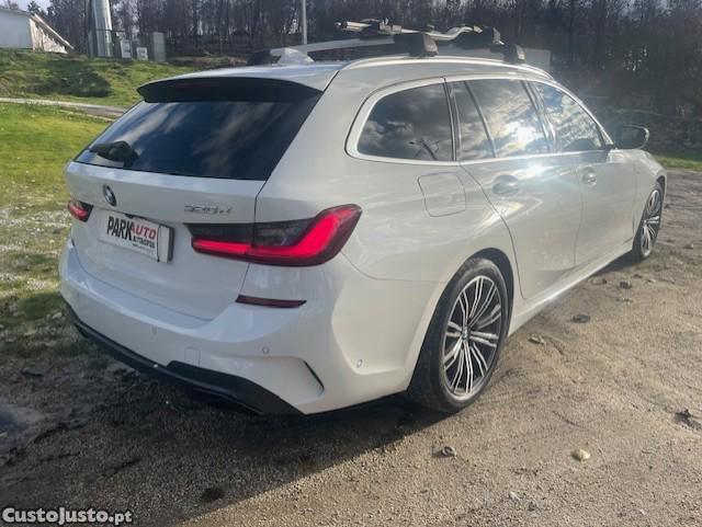 BMW 320 d Touring Pack M Auto — fotografia 14