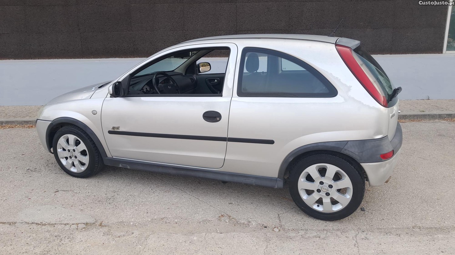 Opel Corsa 1.2 — fotografia 10