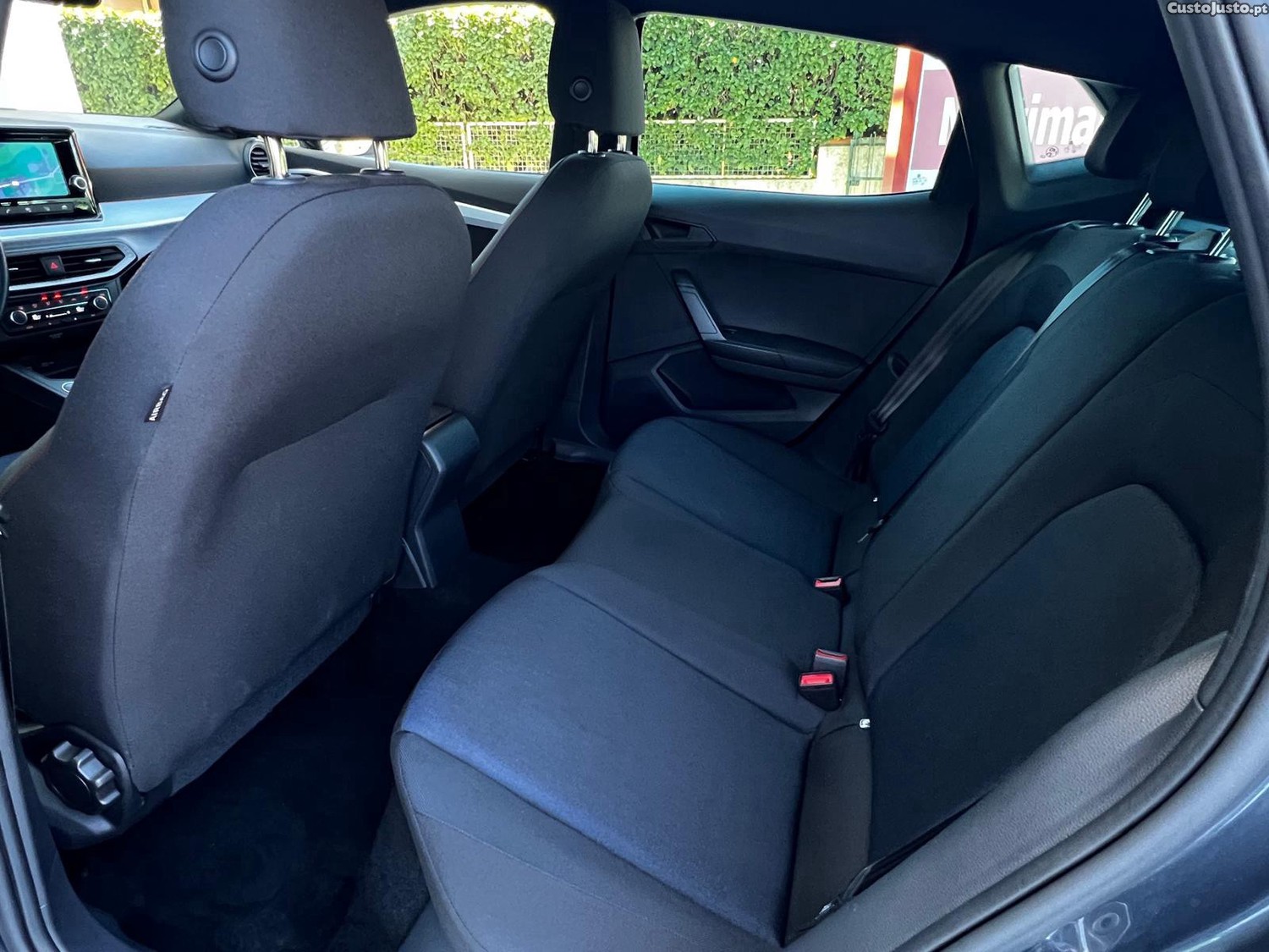 SEAT Ibiza 1.0 FR — fotografia 11