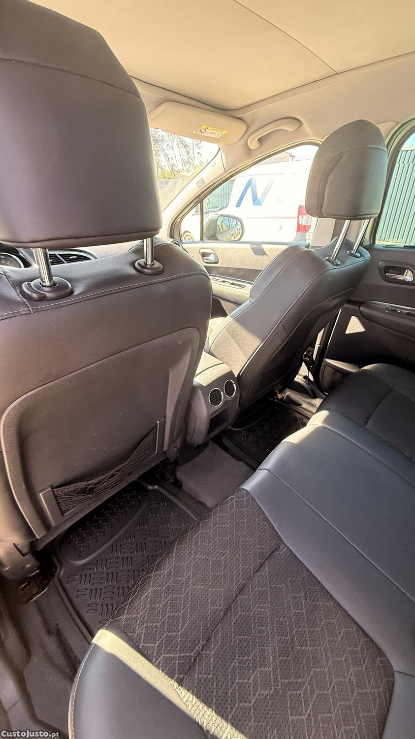 Peugeot 3008 1.6 HDI de 2014 — fotografia 2