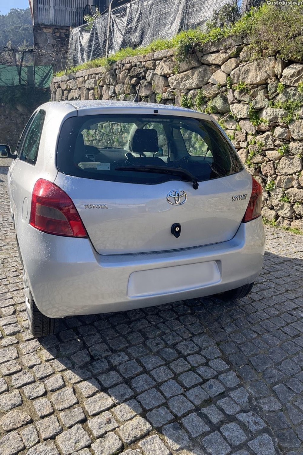 Toyota Yaris 1.0 — fotografia 3
