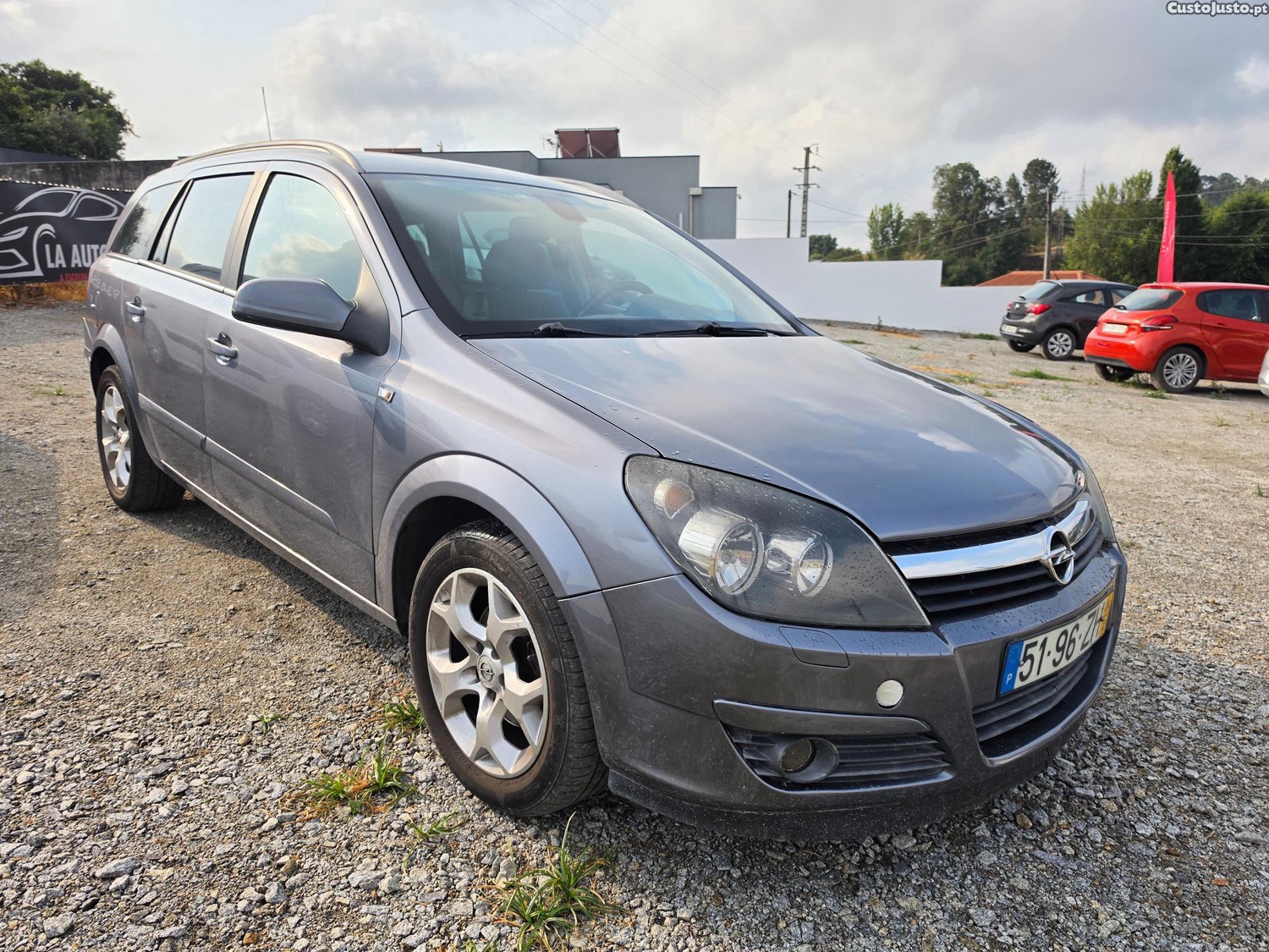 Opel Astra 1.7 cdti 100CV Cosmo — fotografia 17