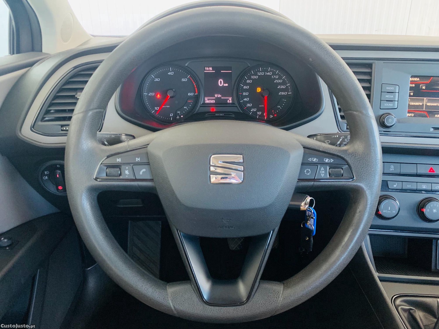 SEAT Leon 1.6 TDi Style — fotografia 6
