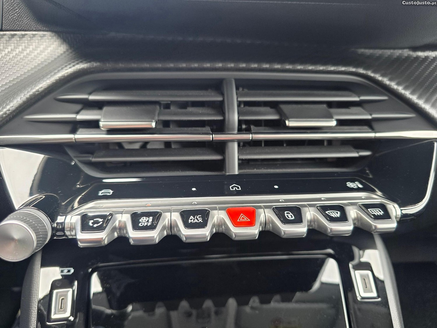 Peugeot 208 1.2 PureTech Allure Pack — fotografia 13