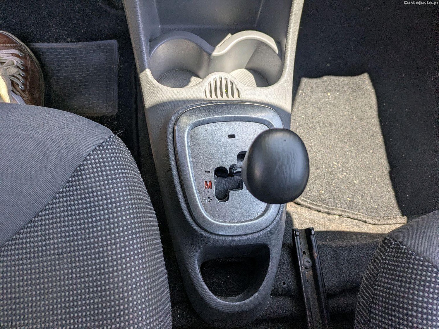 Peugeot 107 Automático — fotografia 7