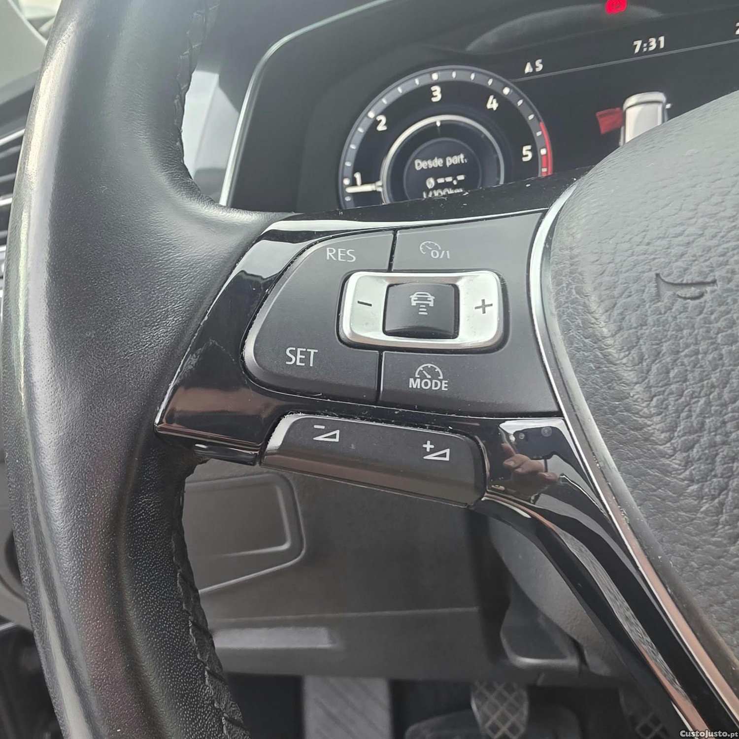 Volkswagen Tiguan 2.0 TDi Sport BlueMotion — fotografia 6