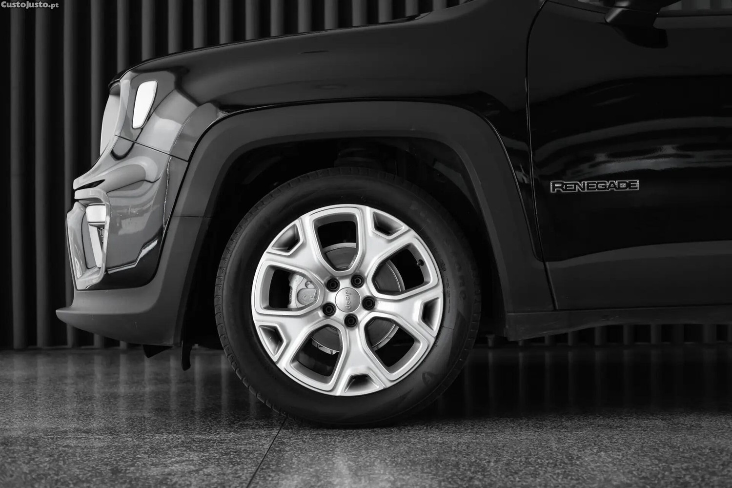 Jeep Renegade 1.0 T Limited — fotografia 18