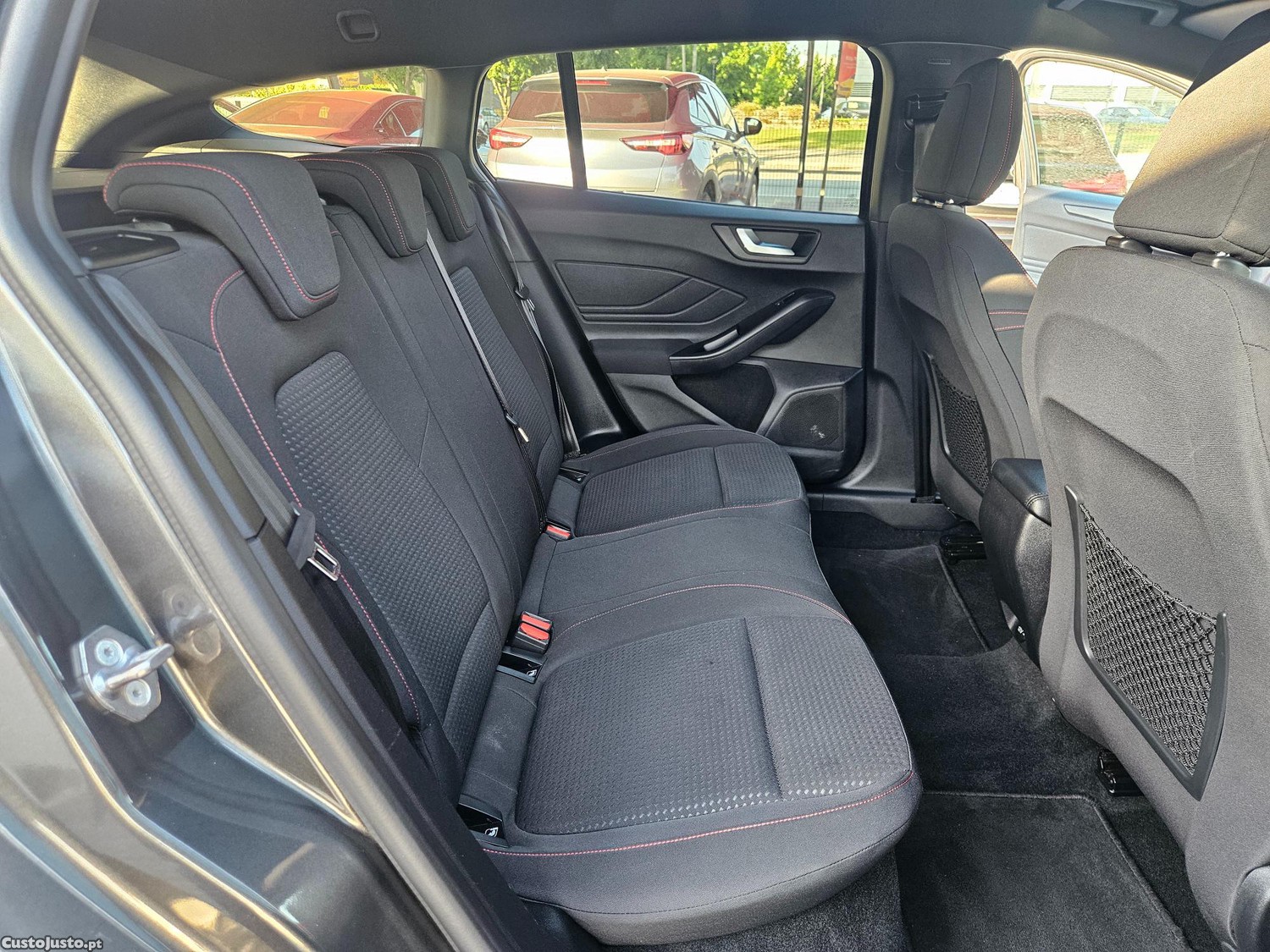 Ford Focus 1.0 ECOBOOST ST LINE GASOLINA — fotografia 2