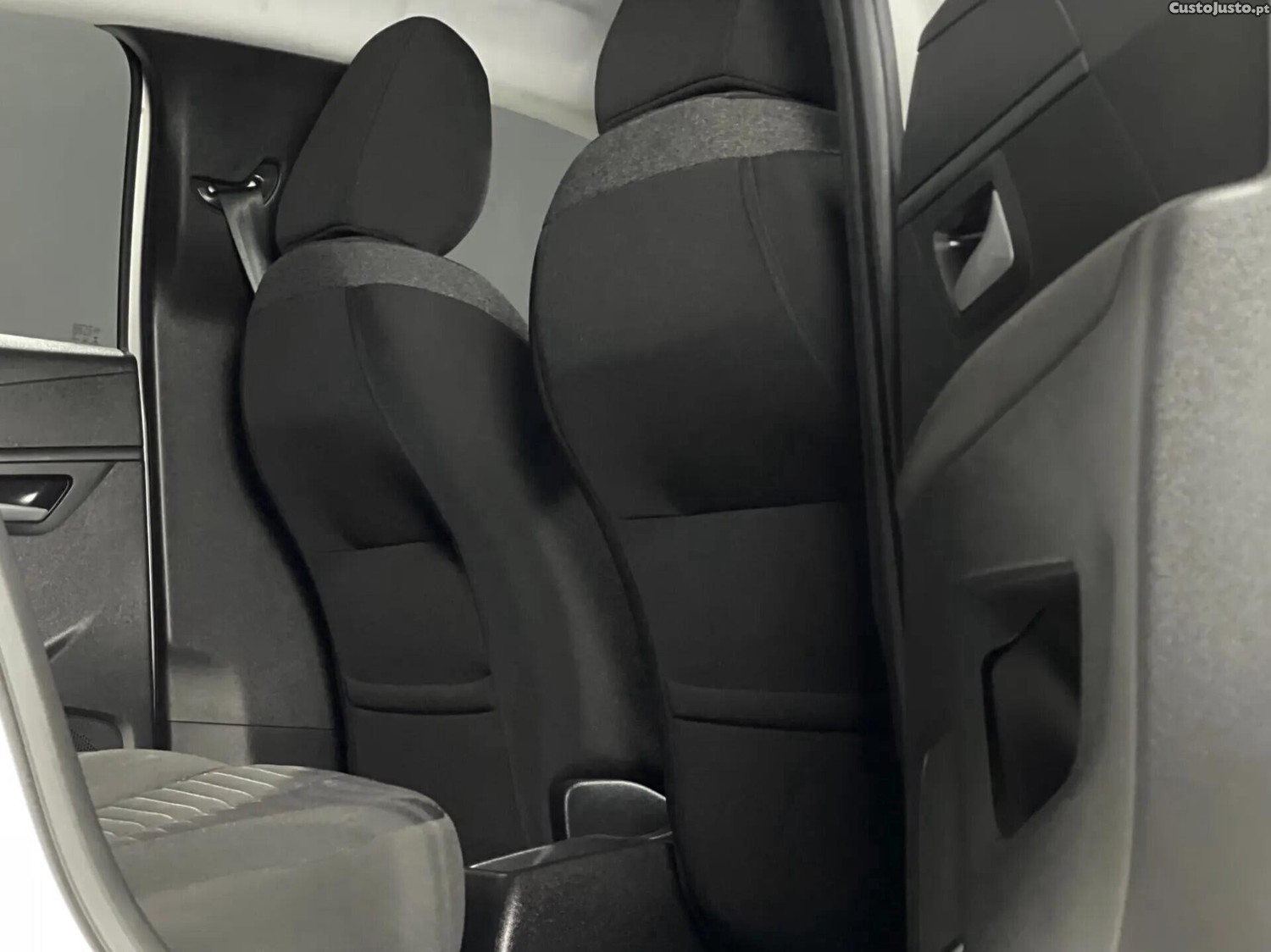 Peugeot 208 1.2 PureTech Active — fotografia 5