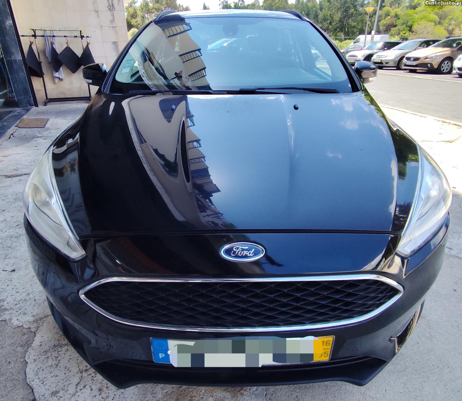 Ford Focus 1.0 gasolina — fotografia 5