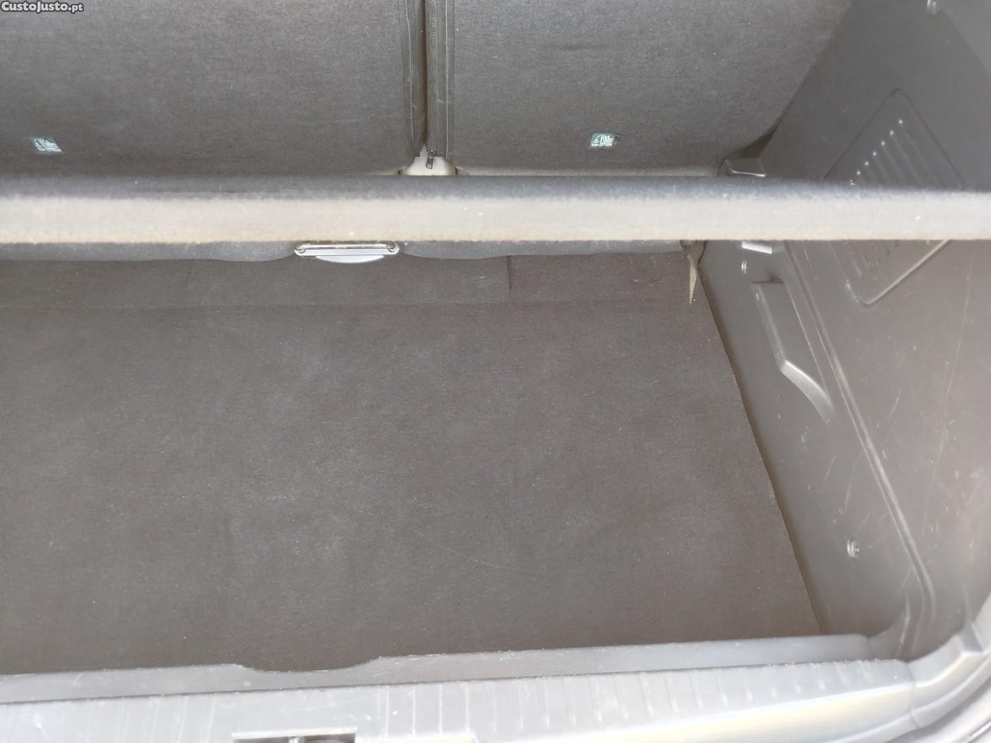 Renault Captur TCe 120 EDC Dynamique — fotografia 8