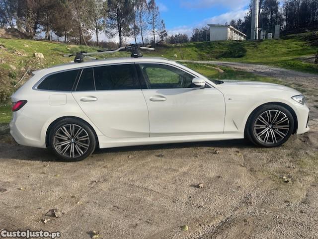 BMW 320 d Touring Pack M Auto — fotografia 13