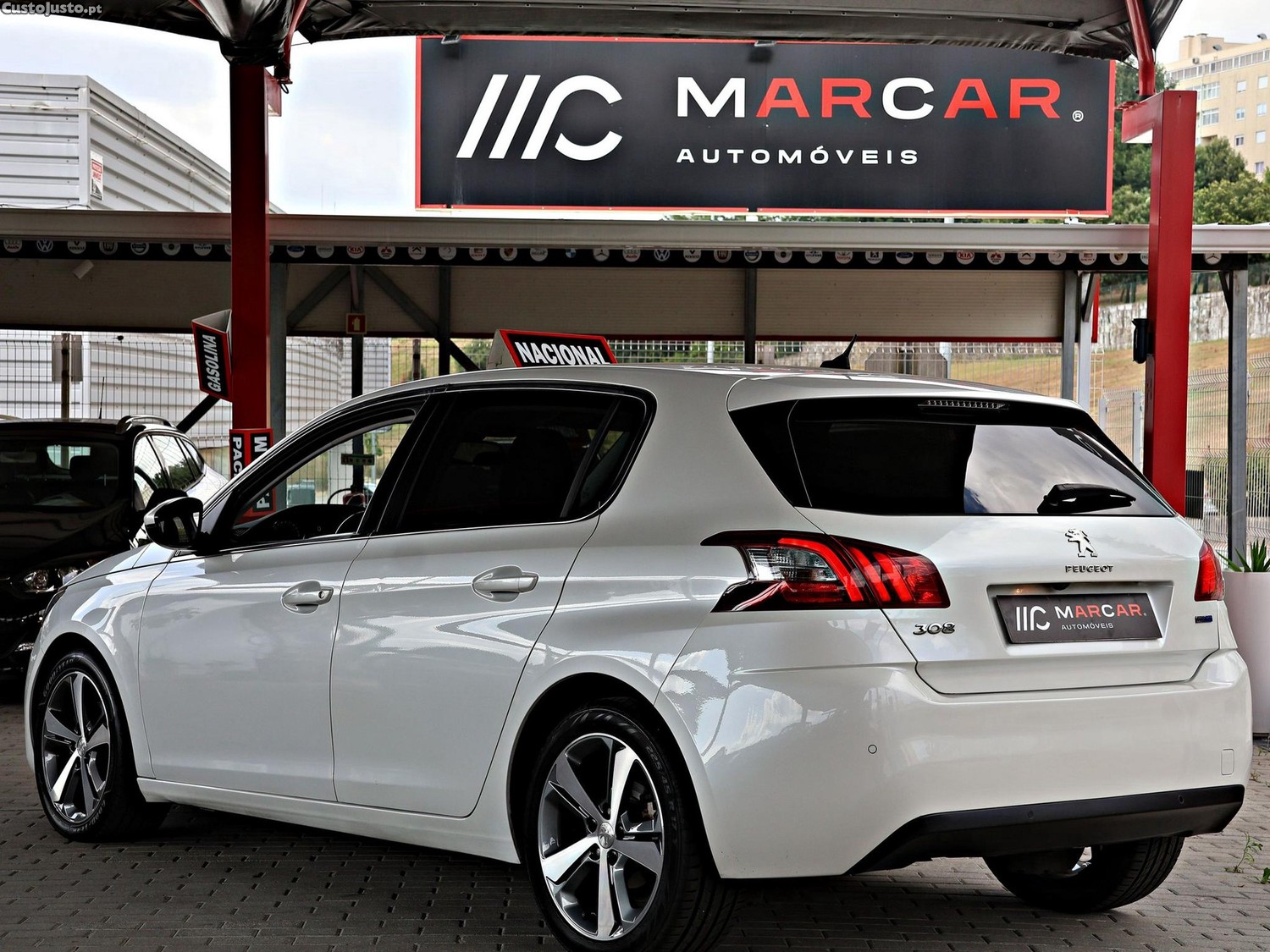 Peugeot 308 1.6 BlueHDi Active J17 — fotografia 14
