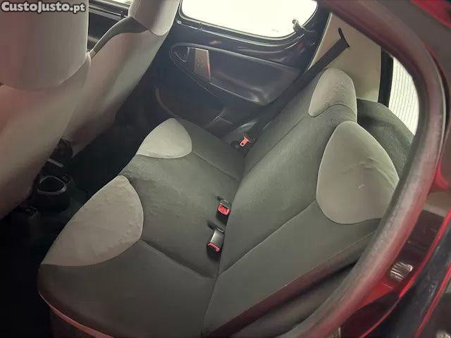 Peugeot 107 1.0 access — fotografia 4
