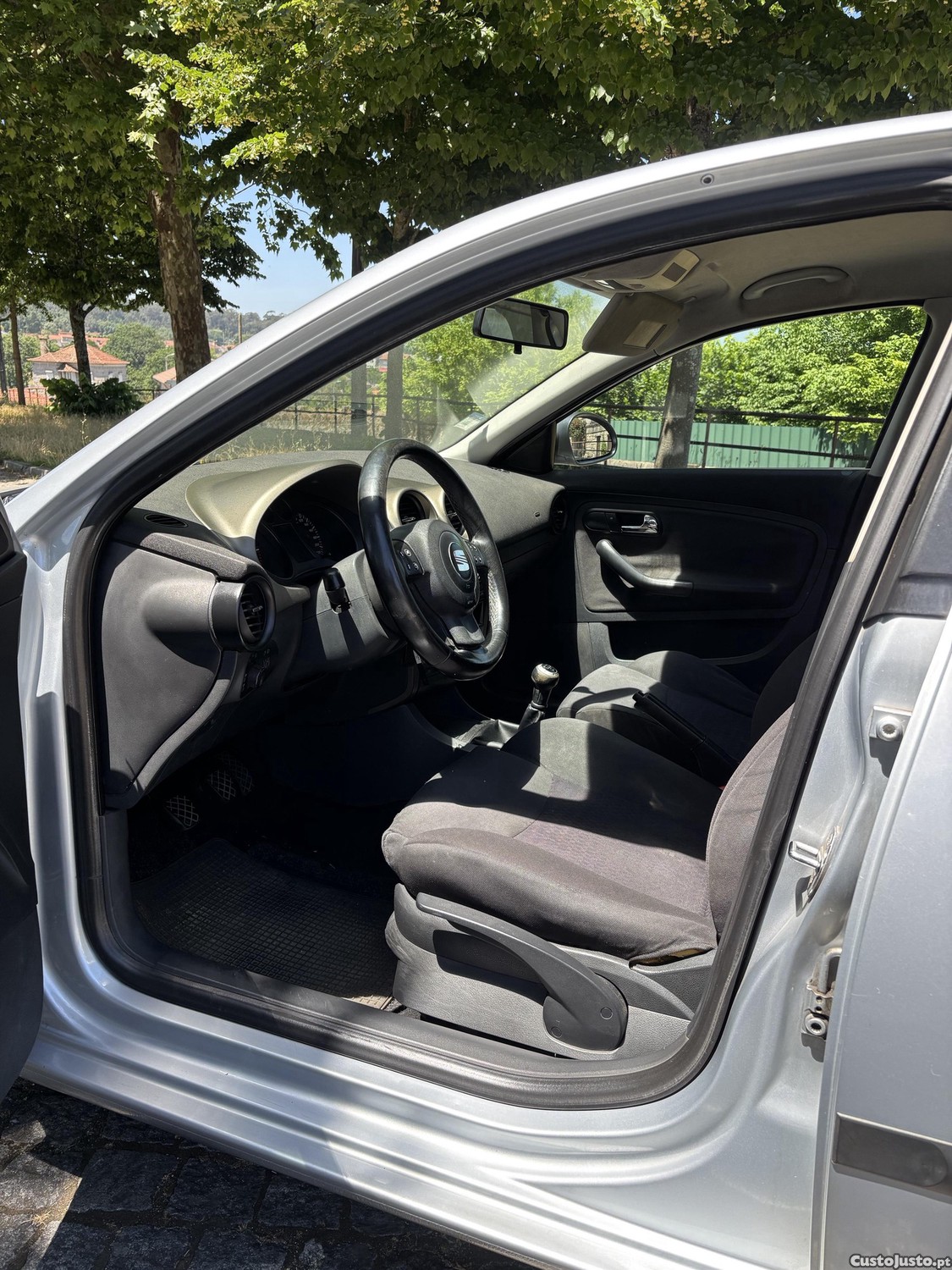 SEAT Ibiza 1.4 tdi — fotografia 4