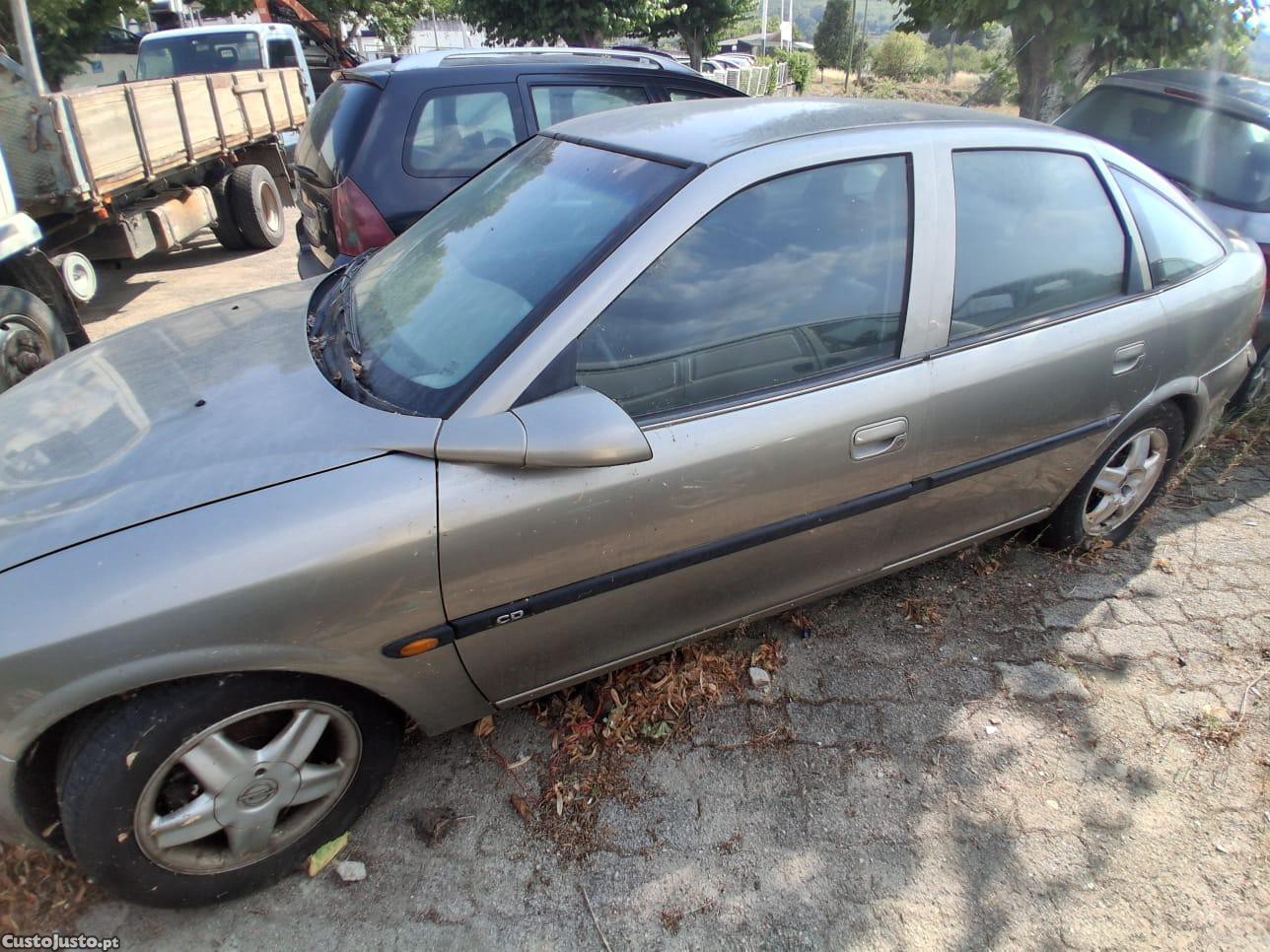Opel Vectra Sedan — fotografia 7
