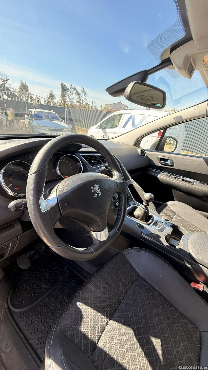Peugeot 3008 1.6 HDI de 2014 — fotografia 8