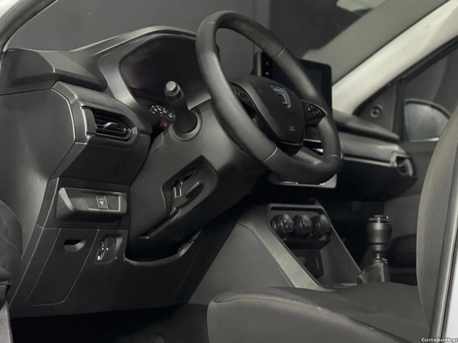 Dacia Sandero 1.0 SCe Essential — fotografia 11
